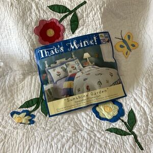 Floral Patchwork Quilt - White with Multicolor Accents